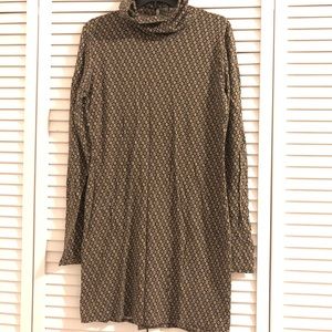 Nice launge dress, perfect wt leggings.